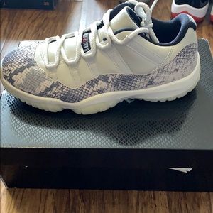 Air Jordan 11 retro low